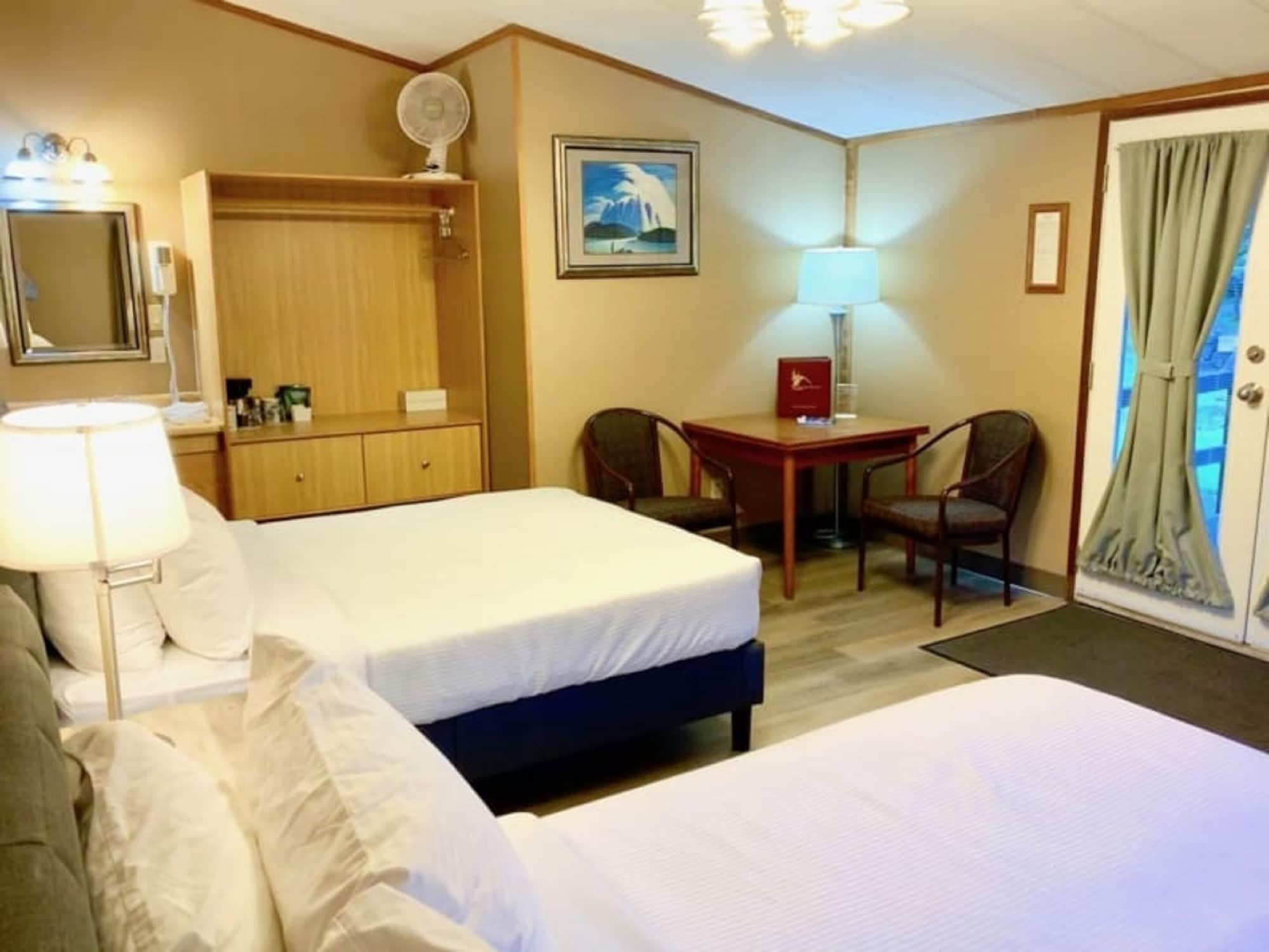Sunwapta Falls Rocky Mountain Lodge جاسبر المظهر الخارجي الصورة