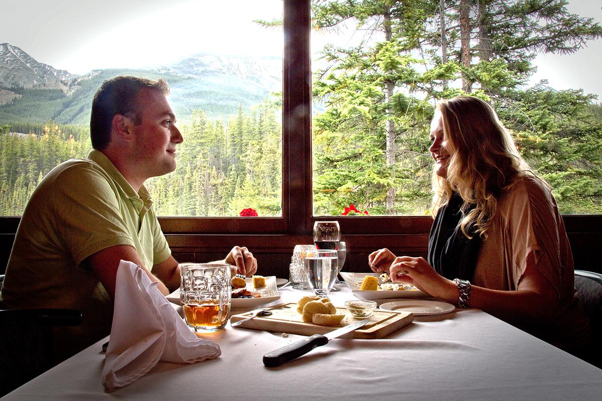 Sunwapta Falls Rocky Mountain Lodge جاسبر المظهر الخارجي الصورة