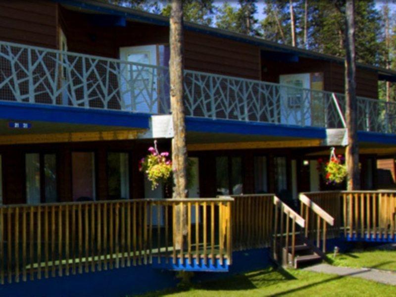Sunwapta Falls Rocky Mountain Lodge جاسبر المظهر الخارجي الصورة